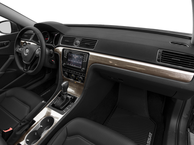 2018 Volkswagen Passat 2.0T SE w/Technology