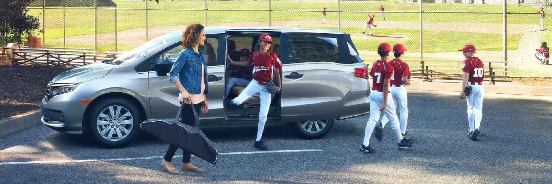 The Odyssey is ready to take on family adventures in style, with seating for 8 and parent-friendly features galore.