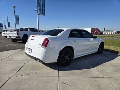 2023 Chrysler 300 Touring L