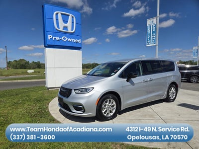 2024 Chrysler Pacifica Touring L