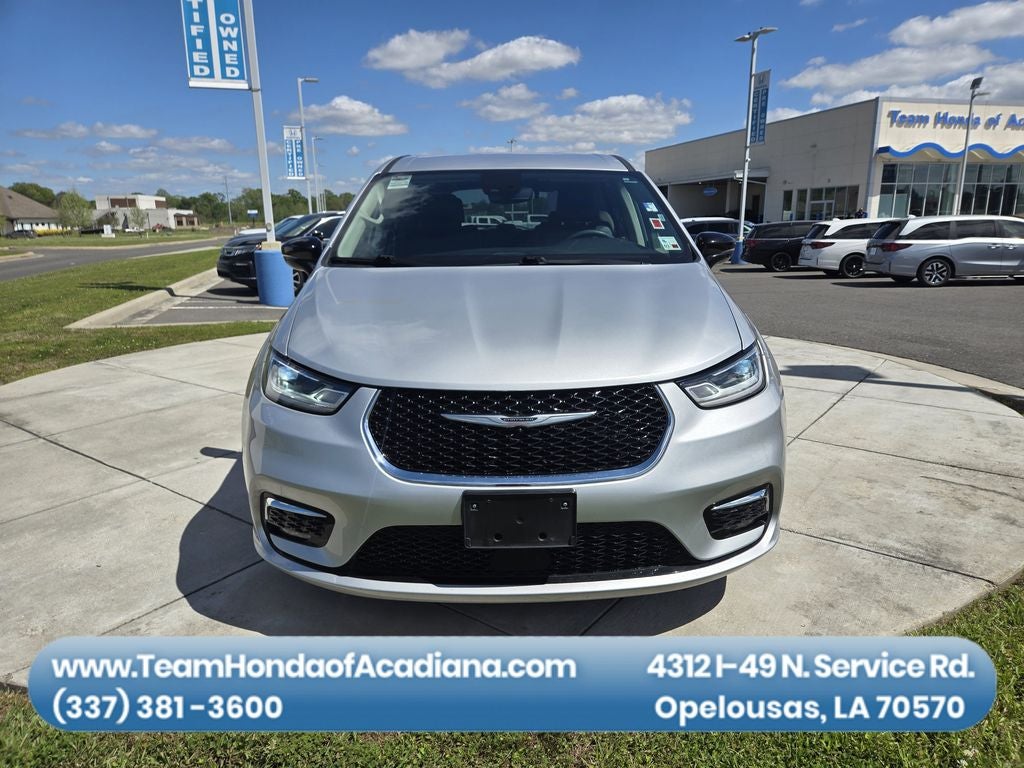 2024 Chrysler Pacifica Touring L