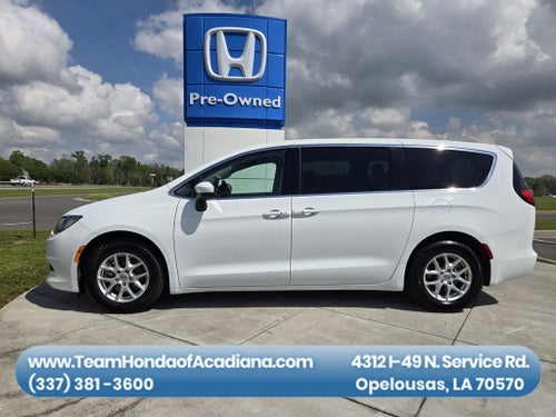 2022 Chrysler Voyager LX