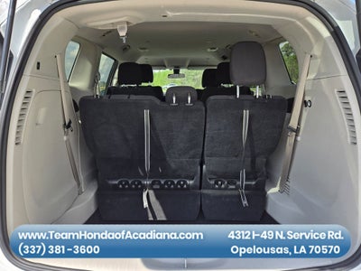 2022 Chrysler Voyager LX