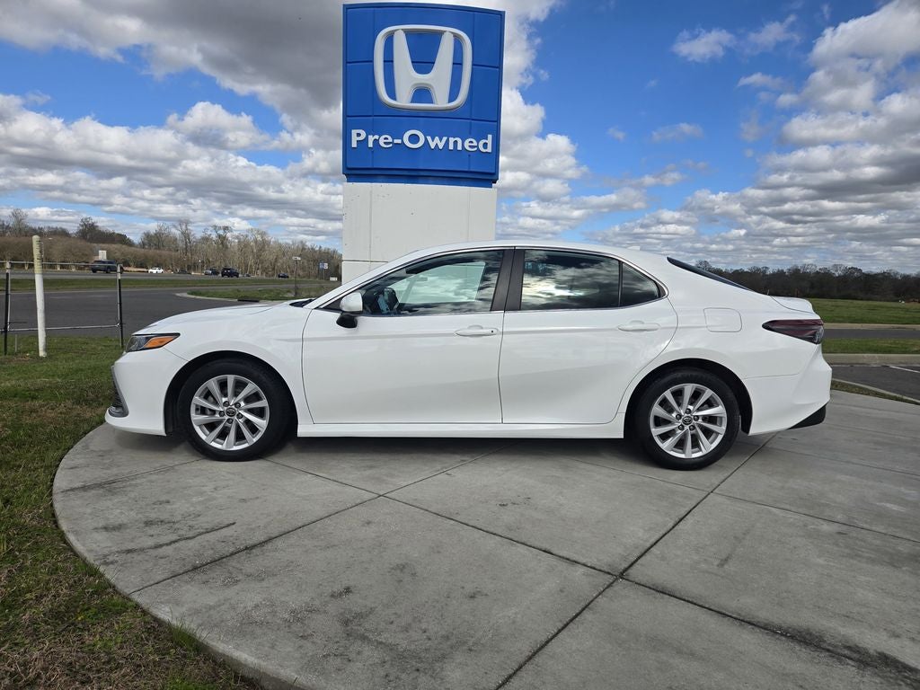 2022 Toyota Camry LE
