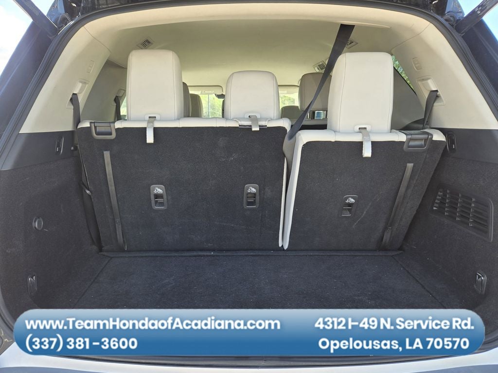 2022 Nissan Pathfinder SL