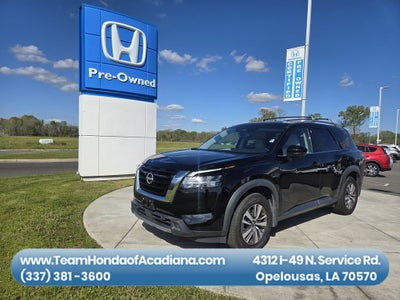 2022 Nissan Pathfinder SL