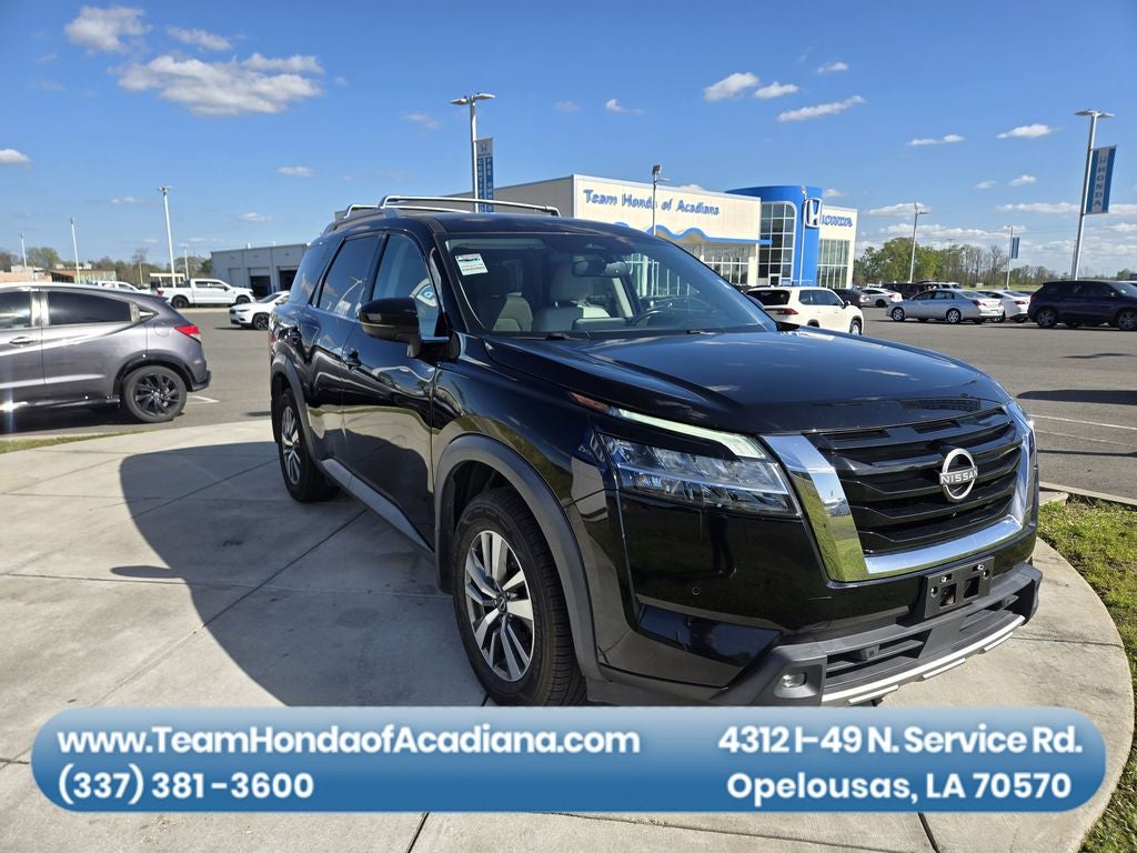 2022 Nissan Pathfinder SL