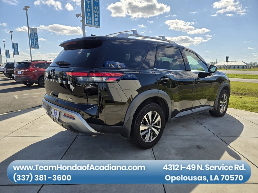 2022 Nissan Pathfinder SL