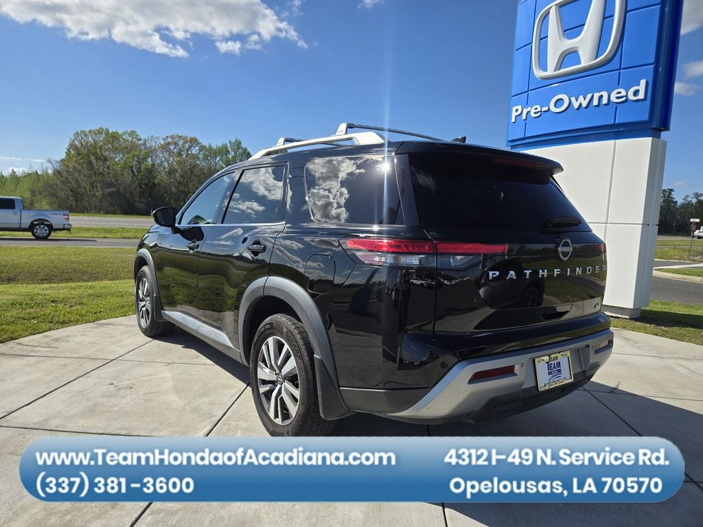 2022 Nissan Pathfinder SL