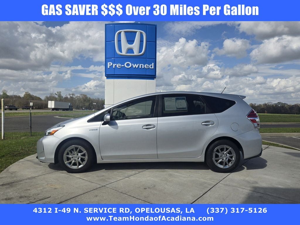 2016 Toyota Prius v Three