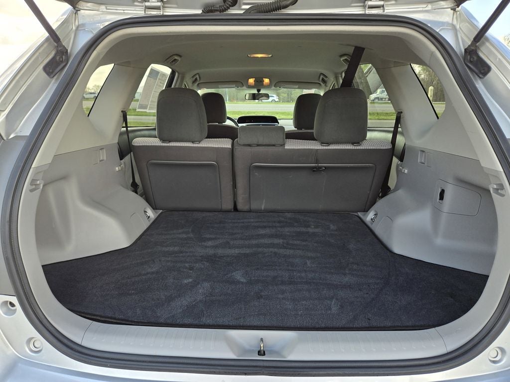 2016 Toyota Prius v Three