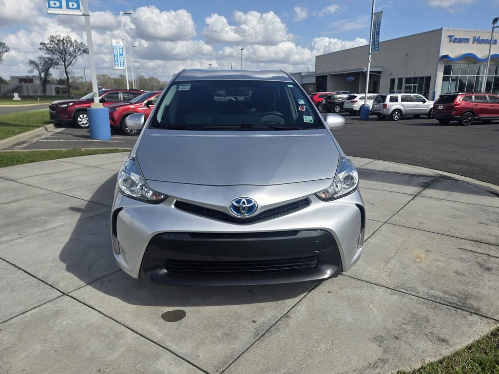 2016 Toyota Prius v Three