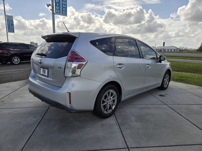 2016 Toyota Prius v Three