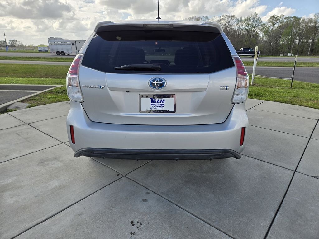 2016 Toyota Prius v Three
