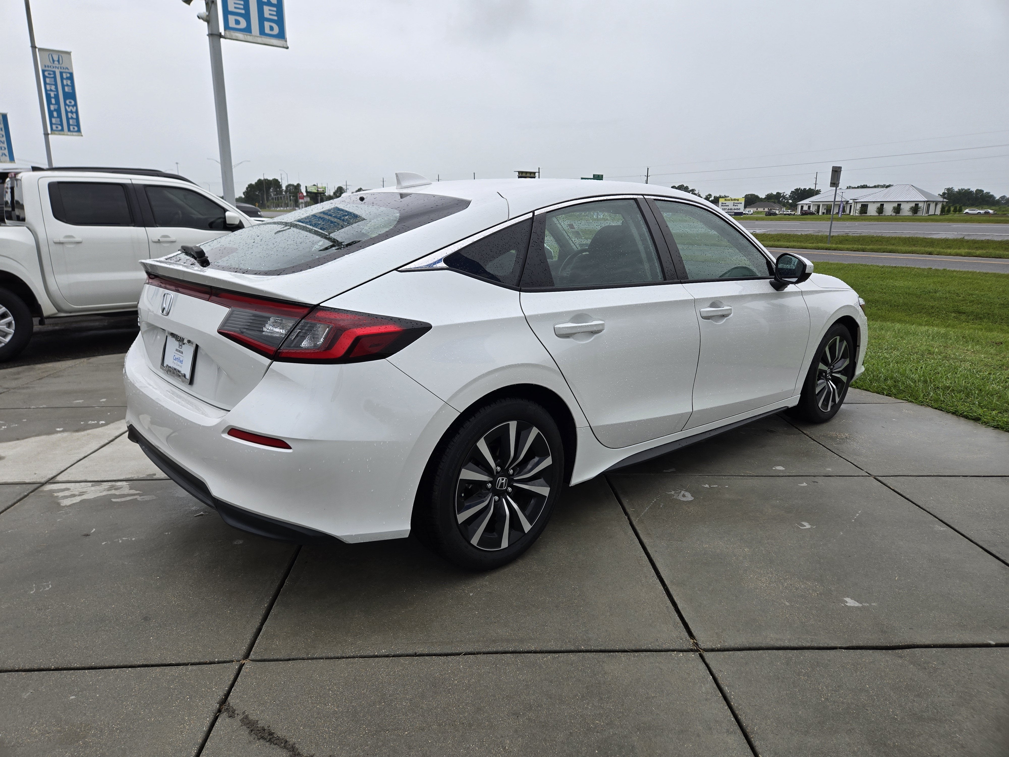 2024 Honda Civic Hatchback EX-L