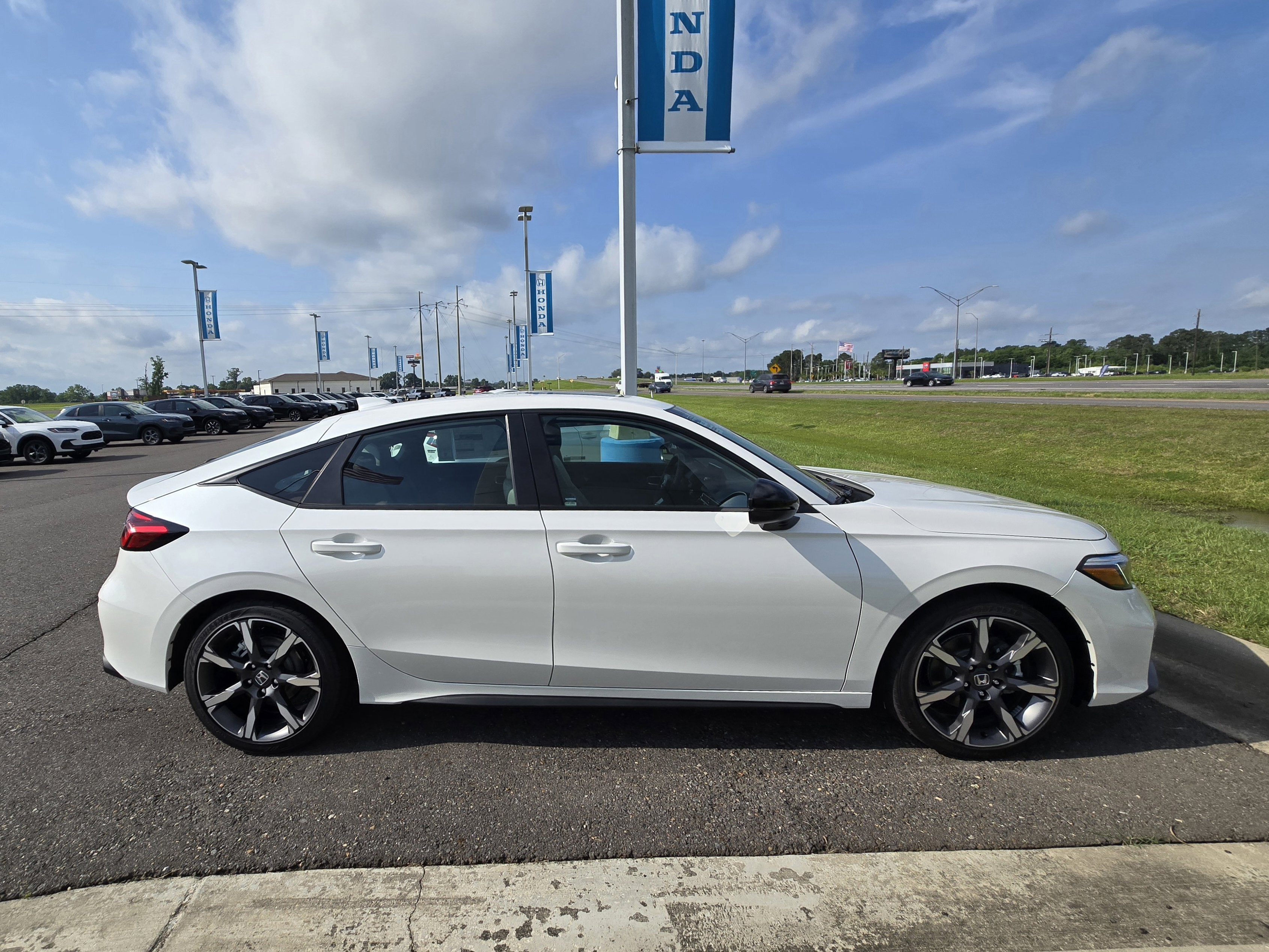 2026 Honda Civic Hatchback Hybrid Sport Touring