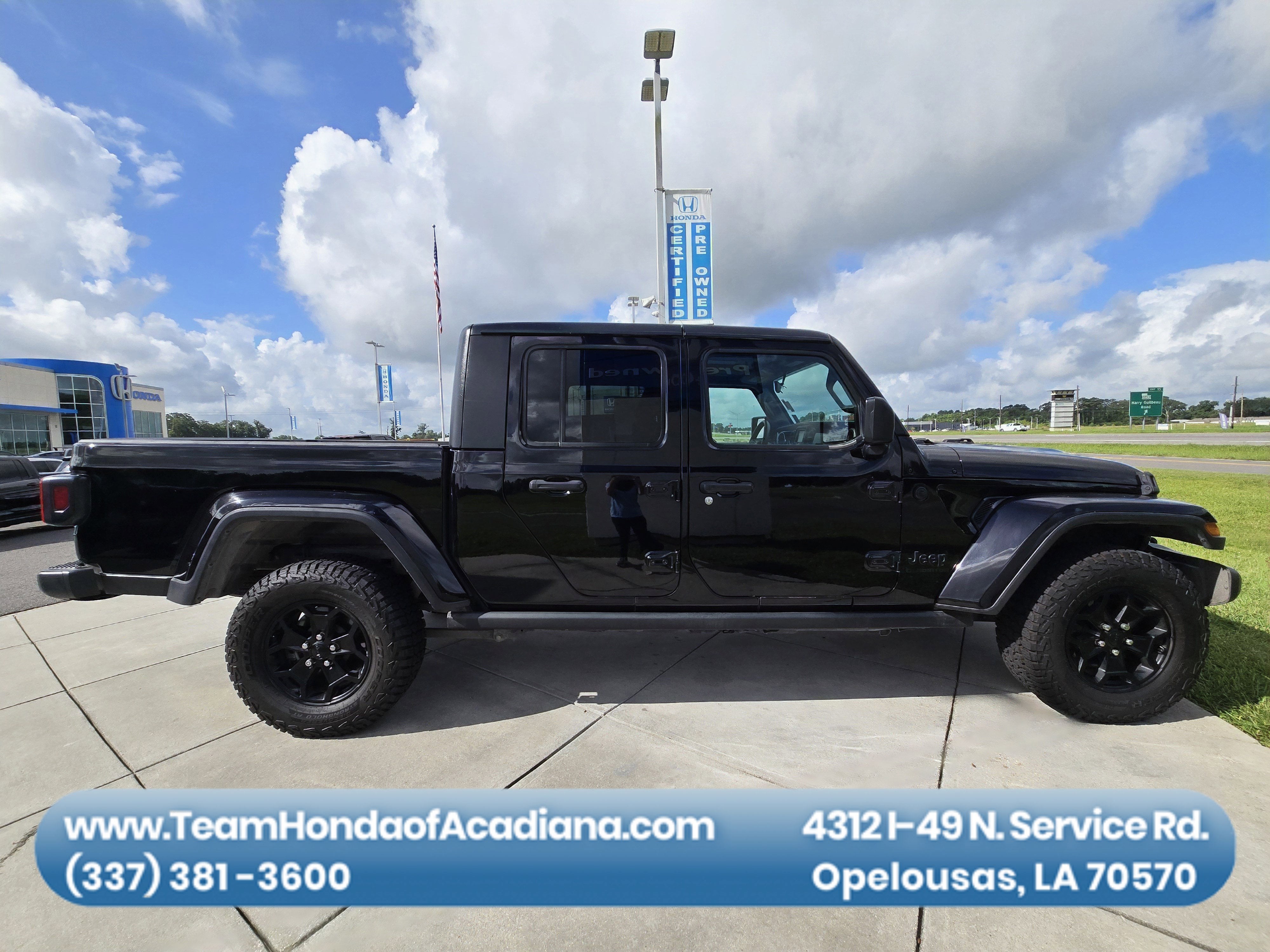2021 Jeep Gladiator Willys Sport