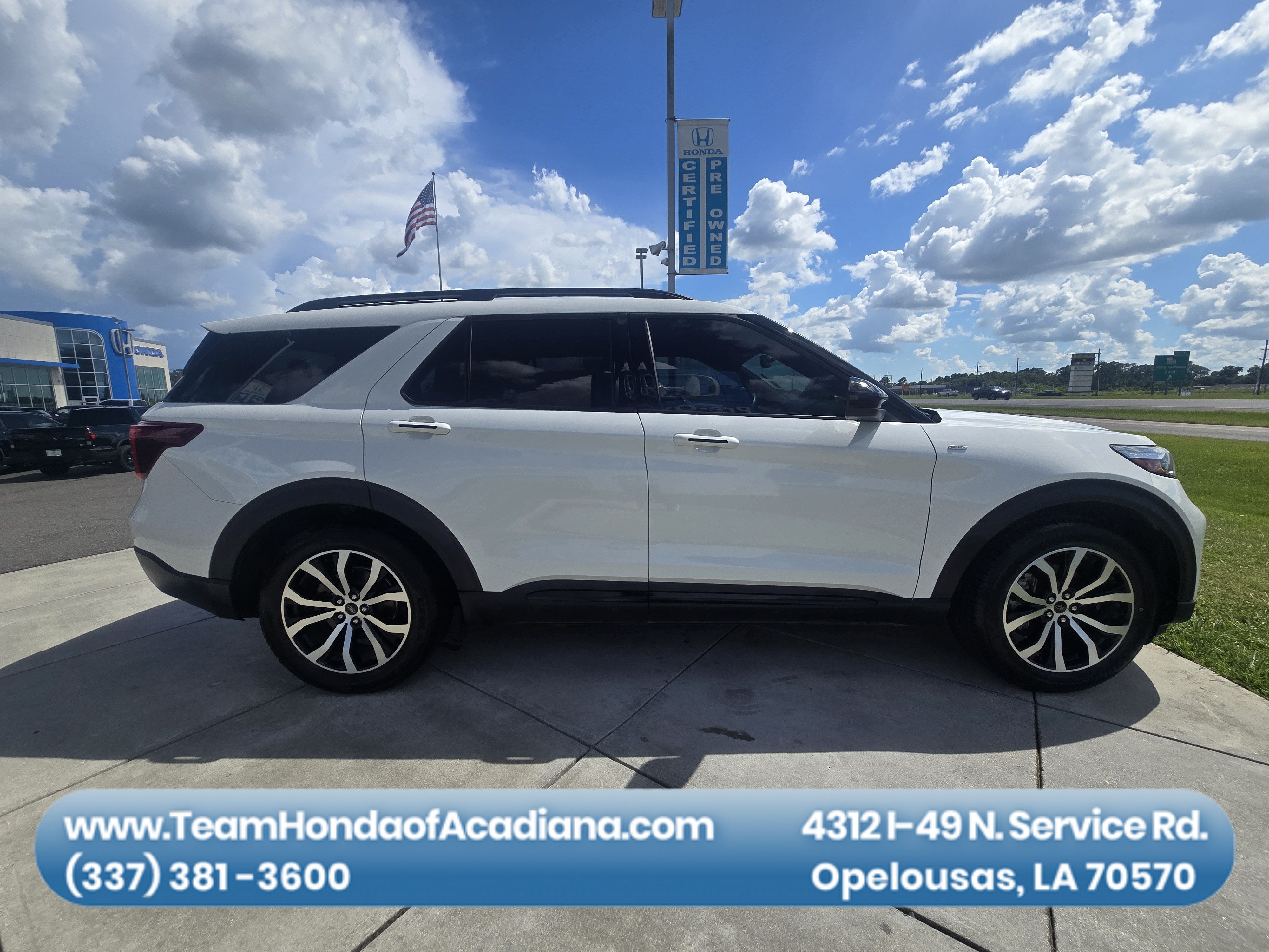 2023 Ford Explorer ST-Line