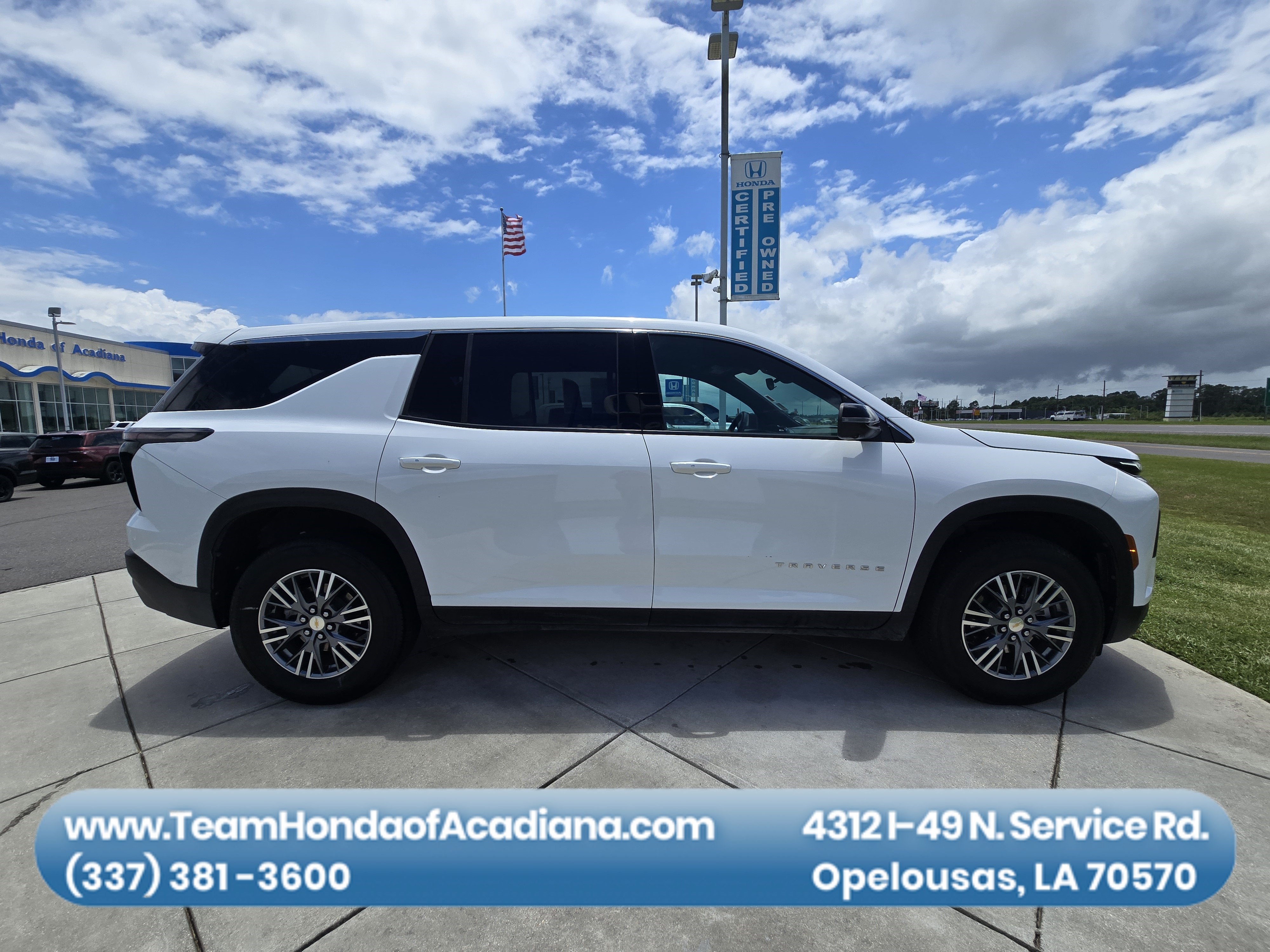 2024 Chevrolet Traverse FWD LS