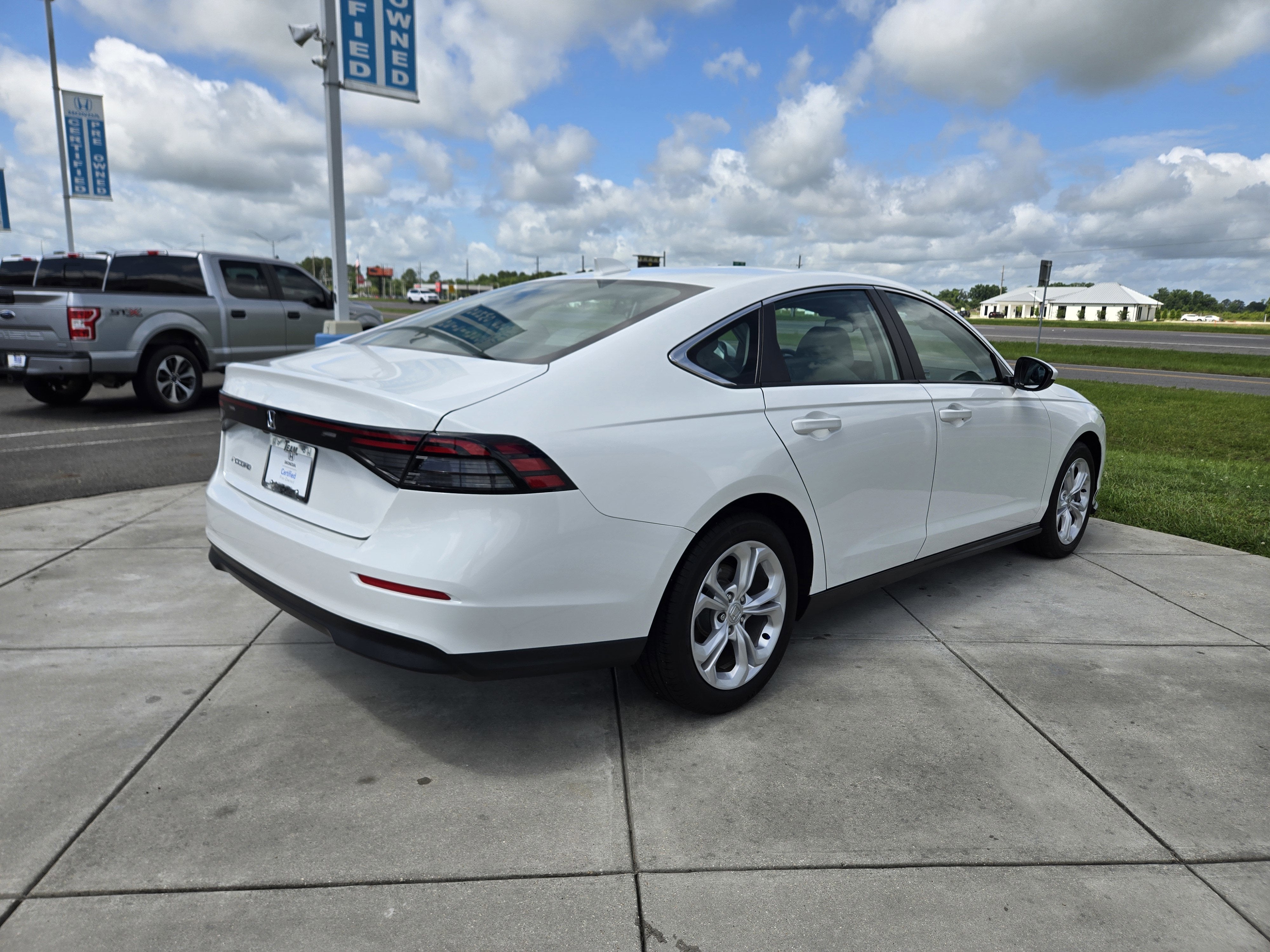 2025 Honda Accord Sedan LX