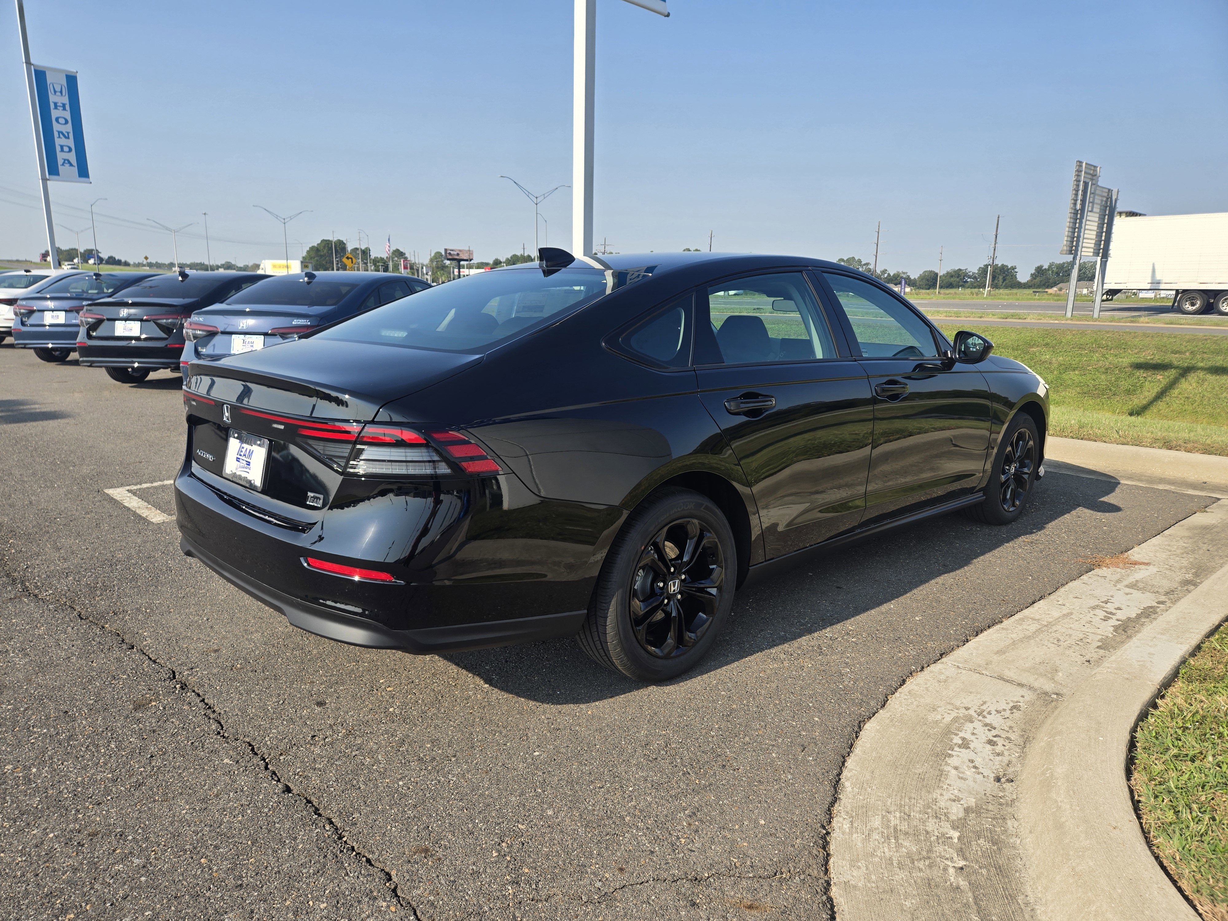 2025 Honda Accord Sedan SE