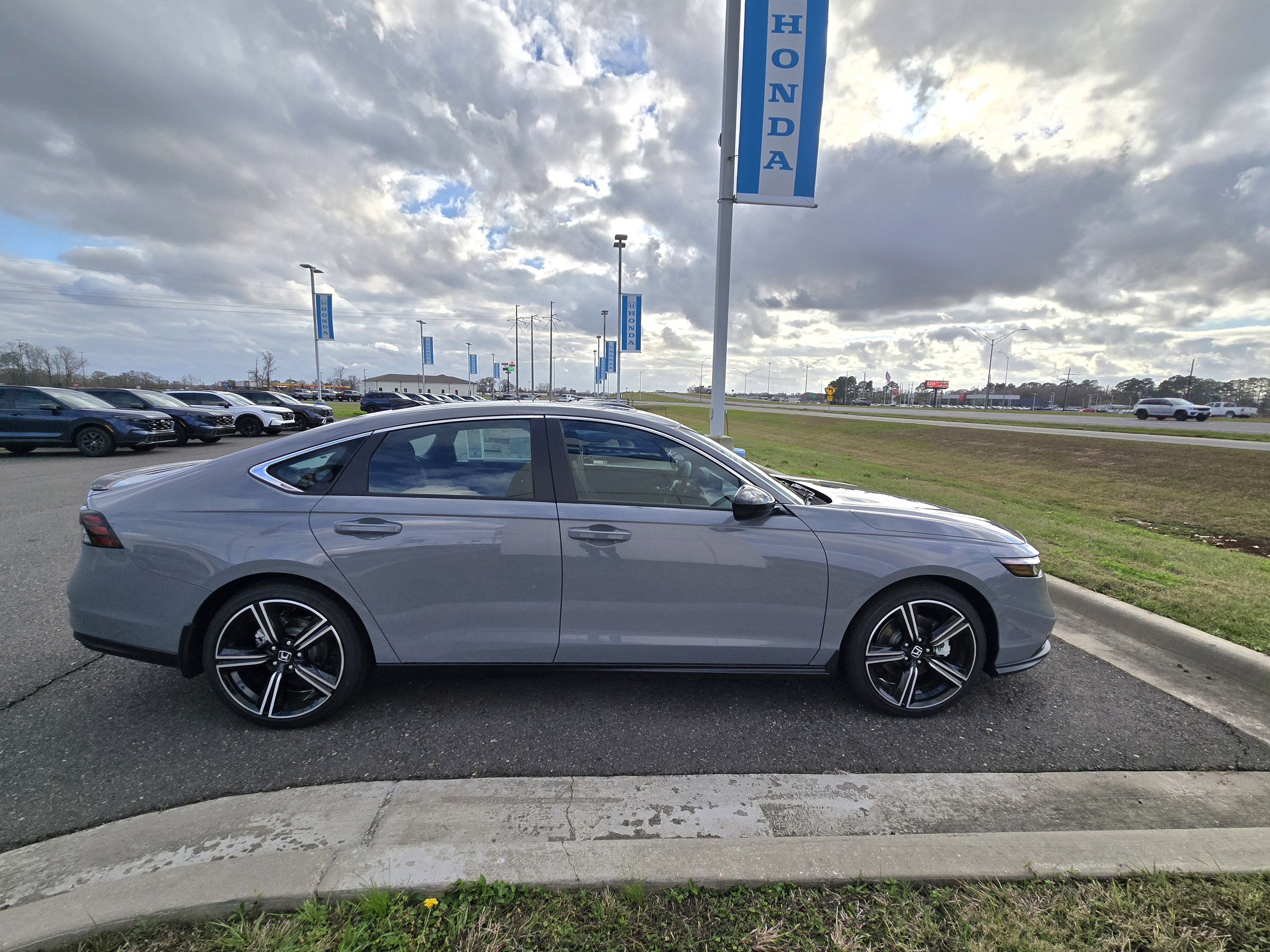 2025 Honda Accord Hybrid Sport