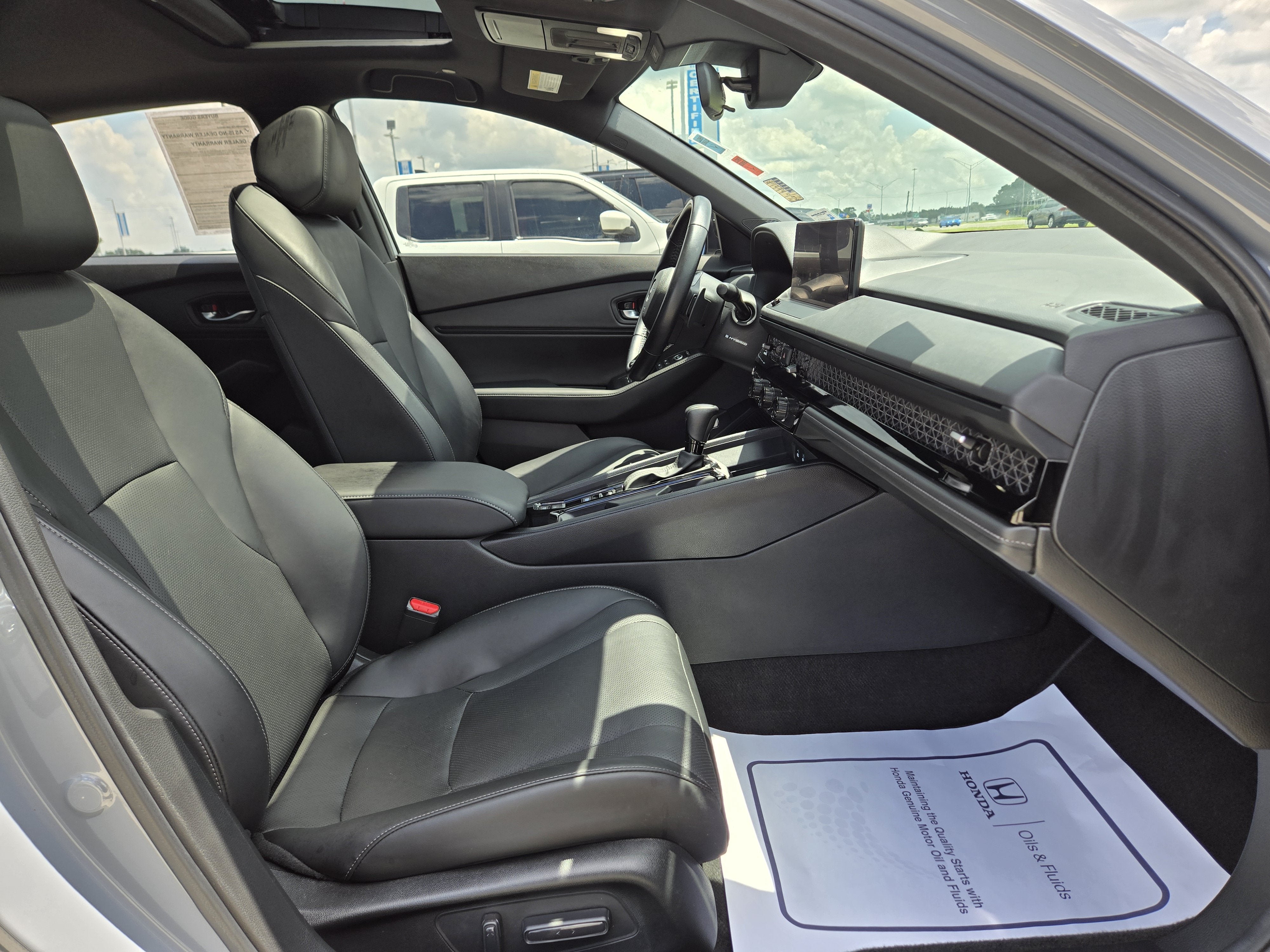 2025 Honda Accord Hybrid Sport-L - Photo 11