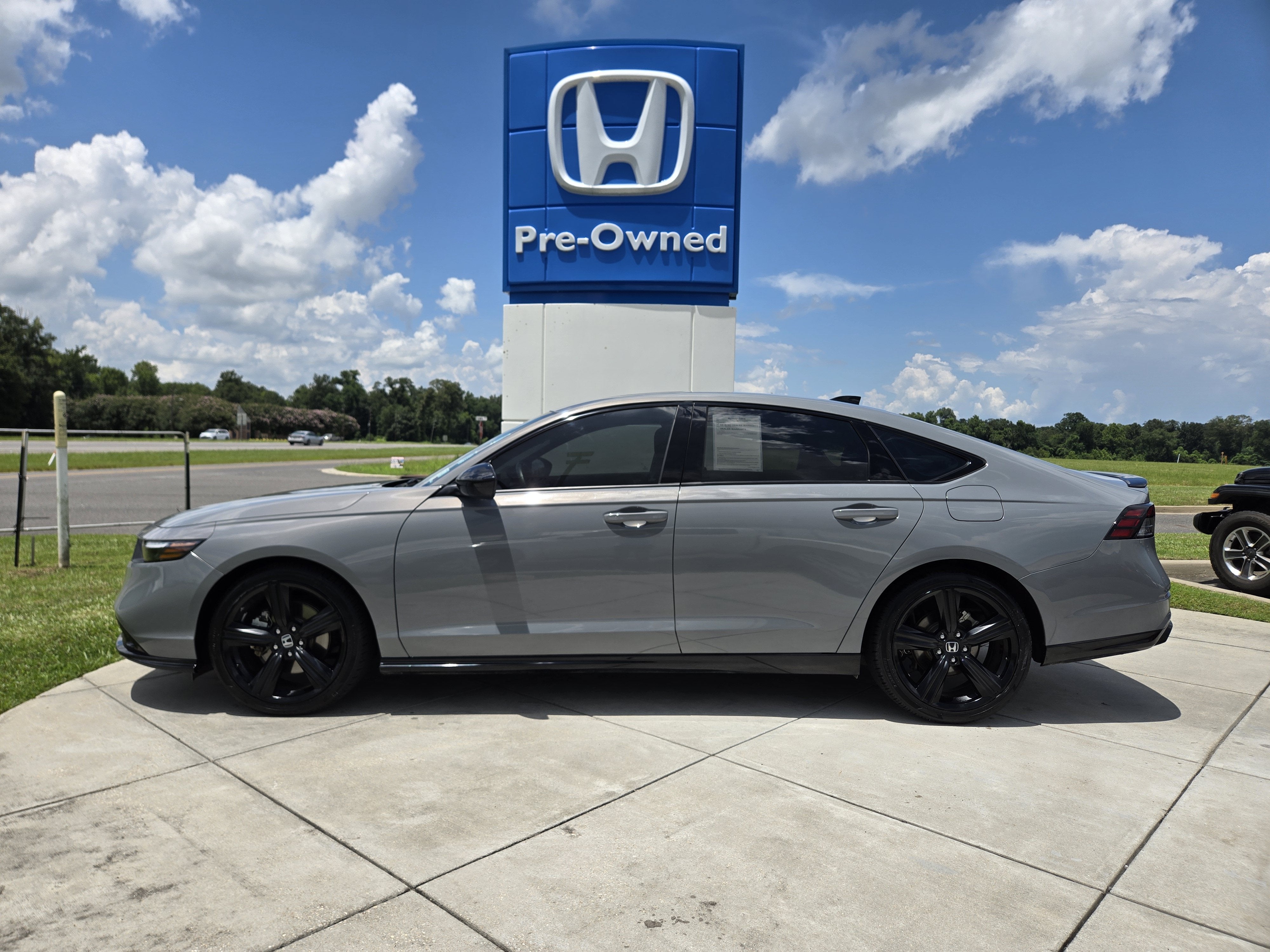 2025 Honda Accord Hybrid Sport-L - Photo 16