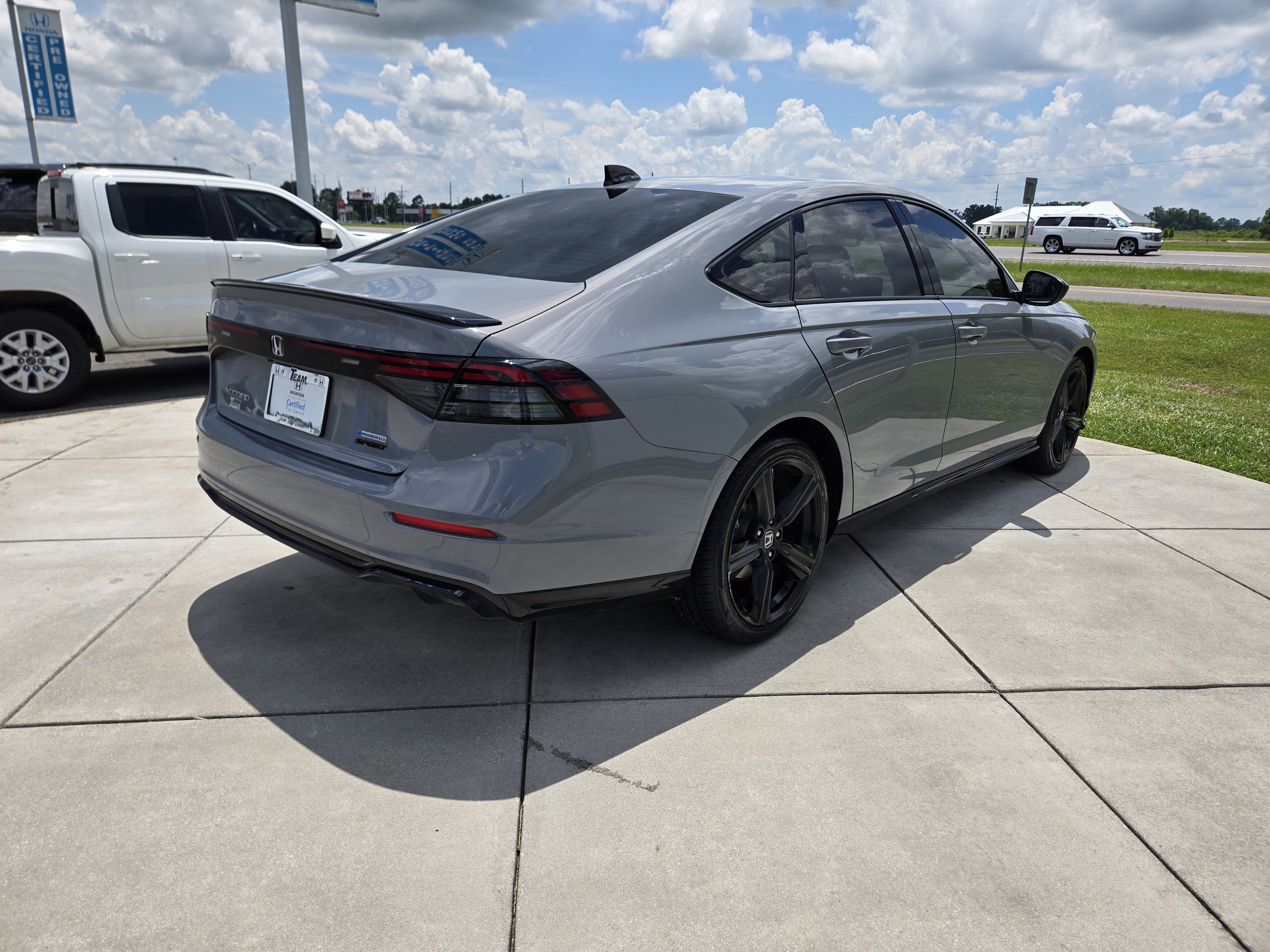 2025 Honda Accord Hybrid Sport-L - Photo 6