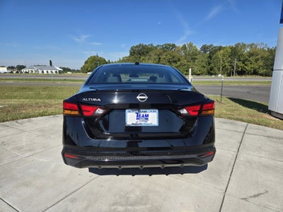 2025 Nissan Altima SV