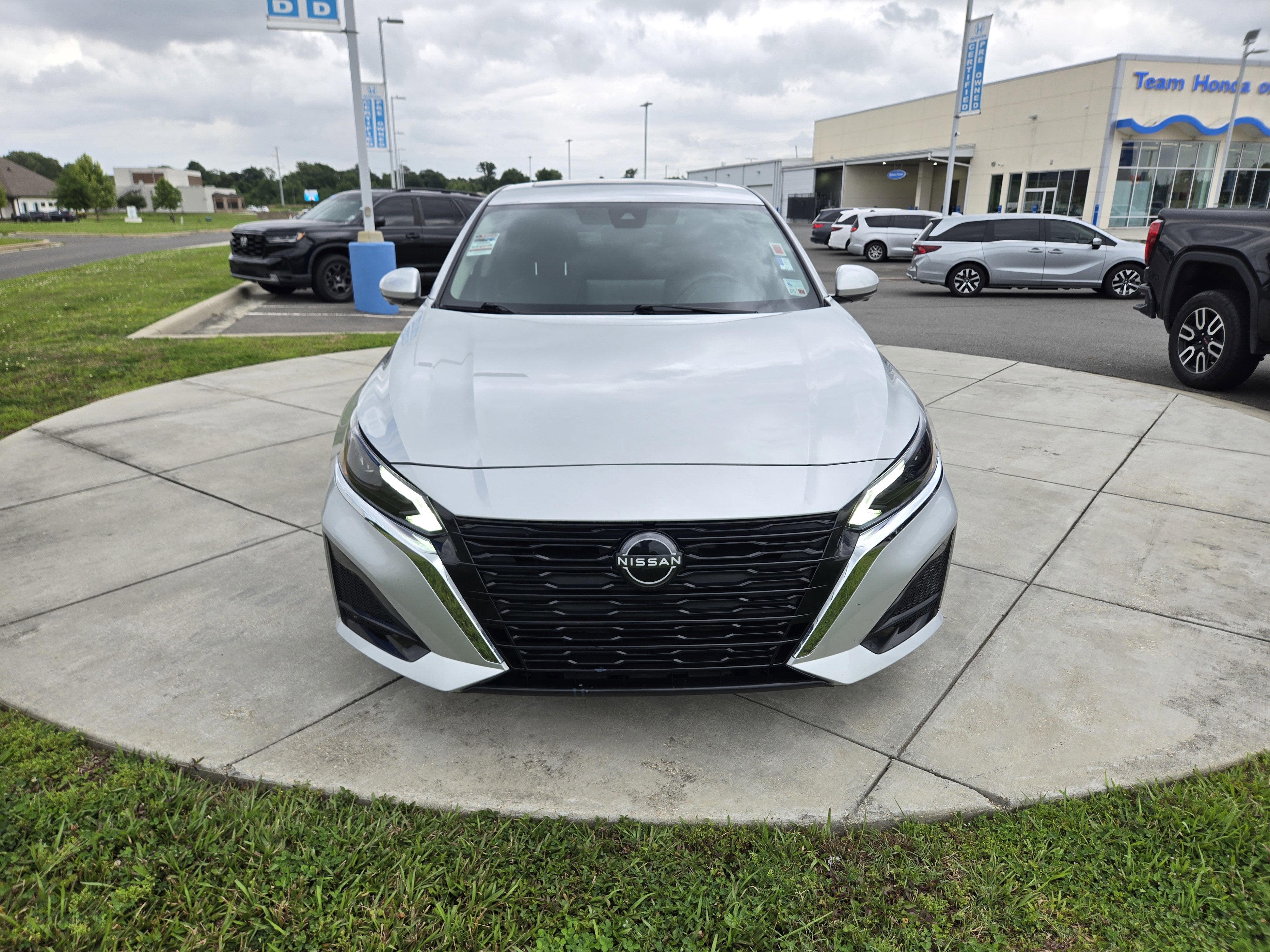 2023 Nissan Altima 2.5 SL