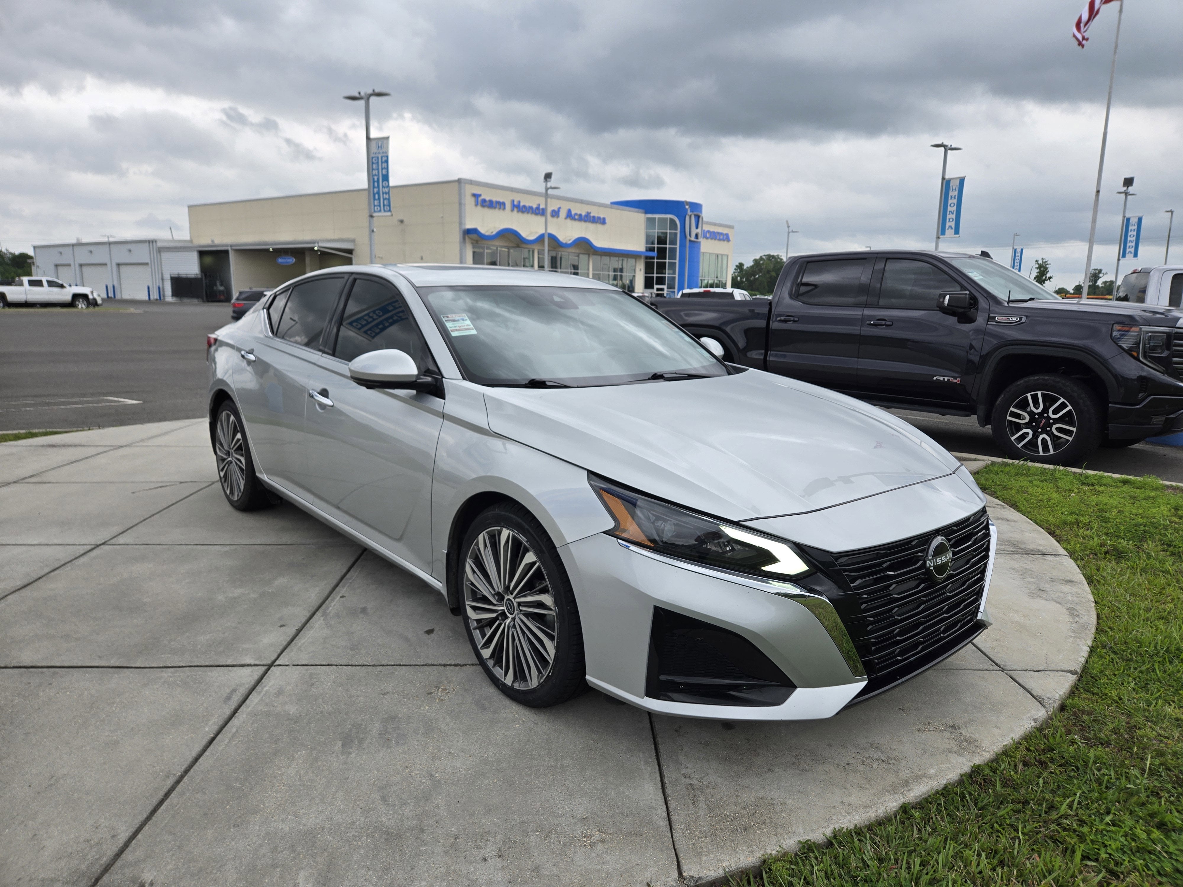2023 Nissan Altima 2.5 SL