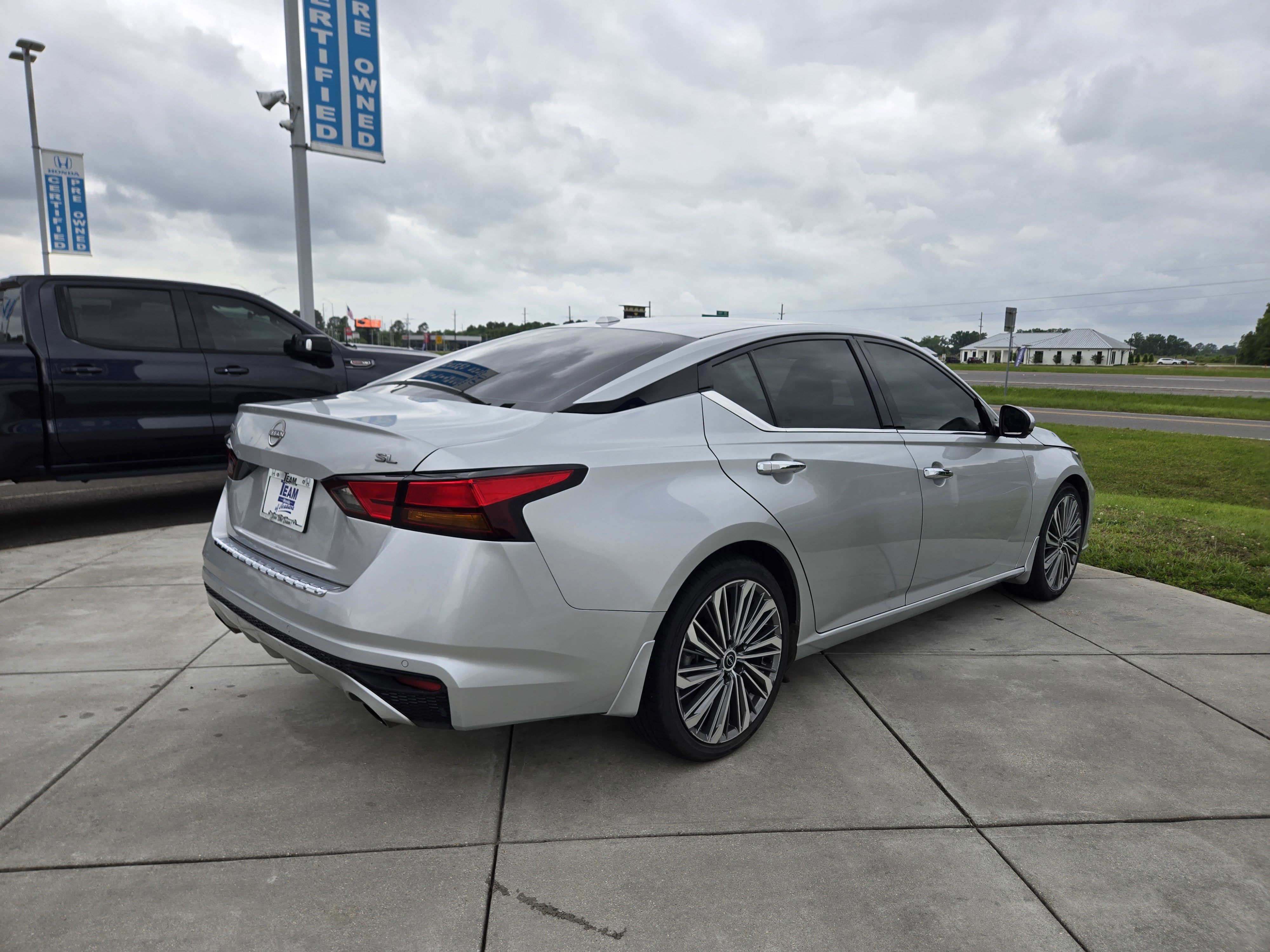 2023 Nissan Altima 2.5 SL
