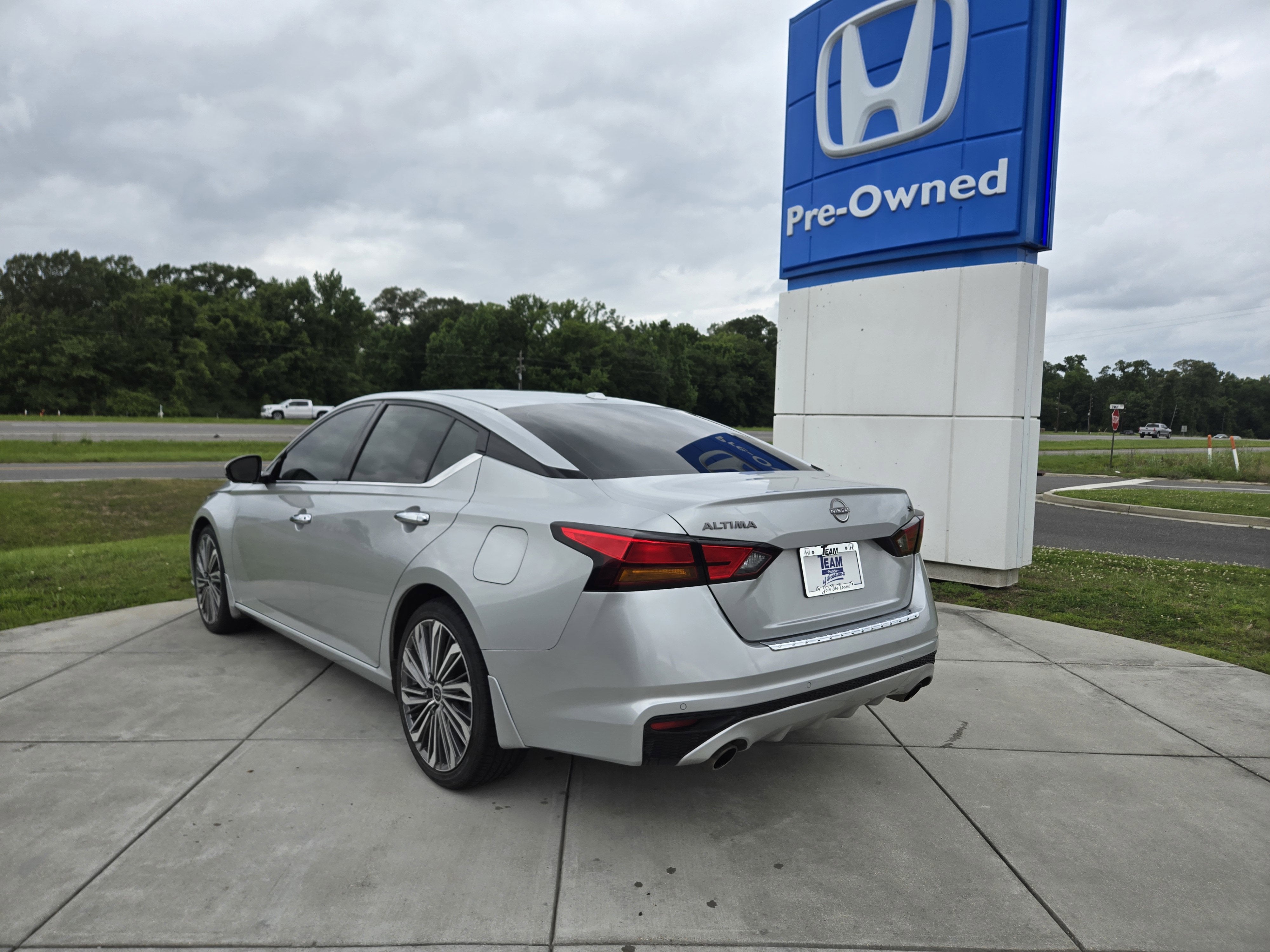 2023 Nissan Altima 2.5 SL