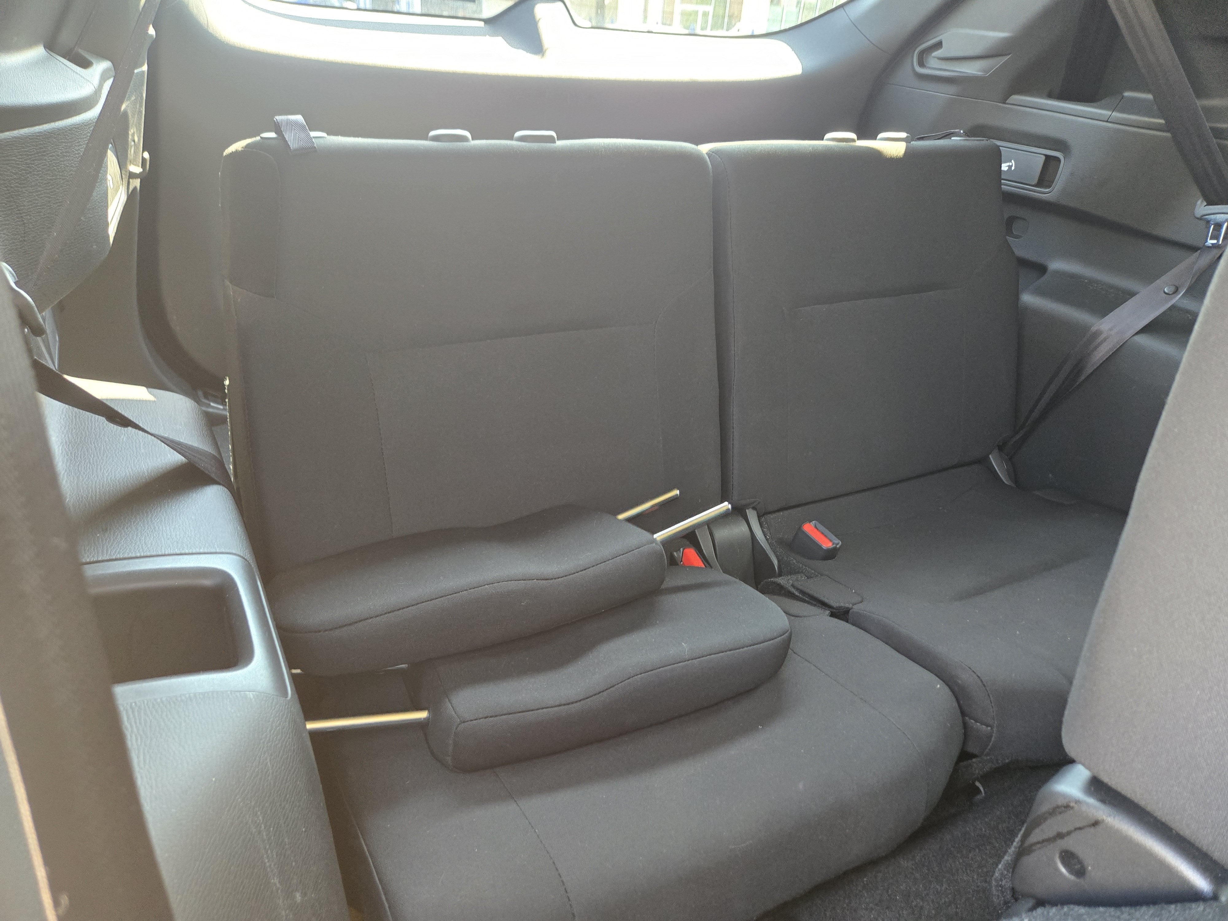 2025 Mitsubishi Outlander ES