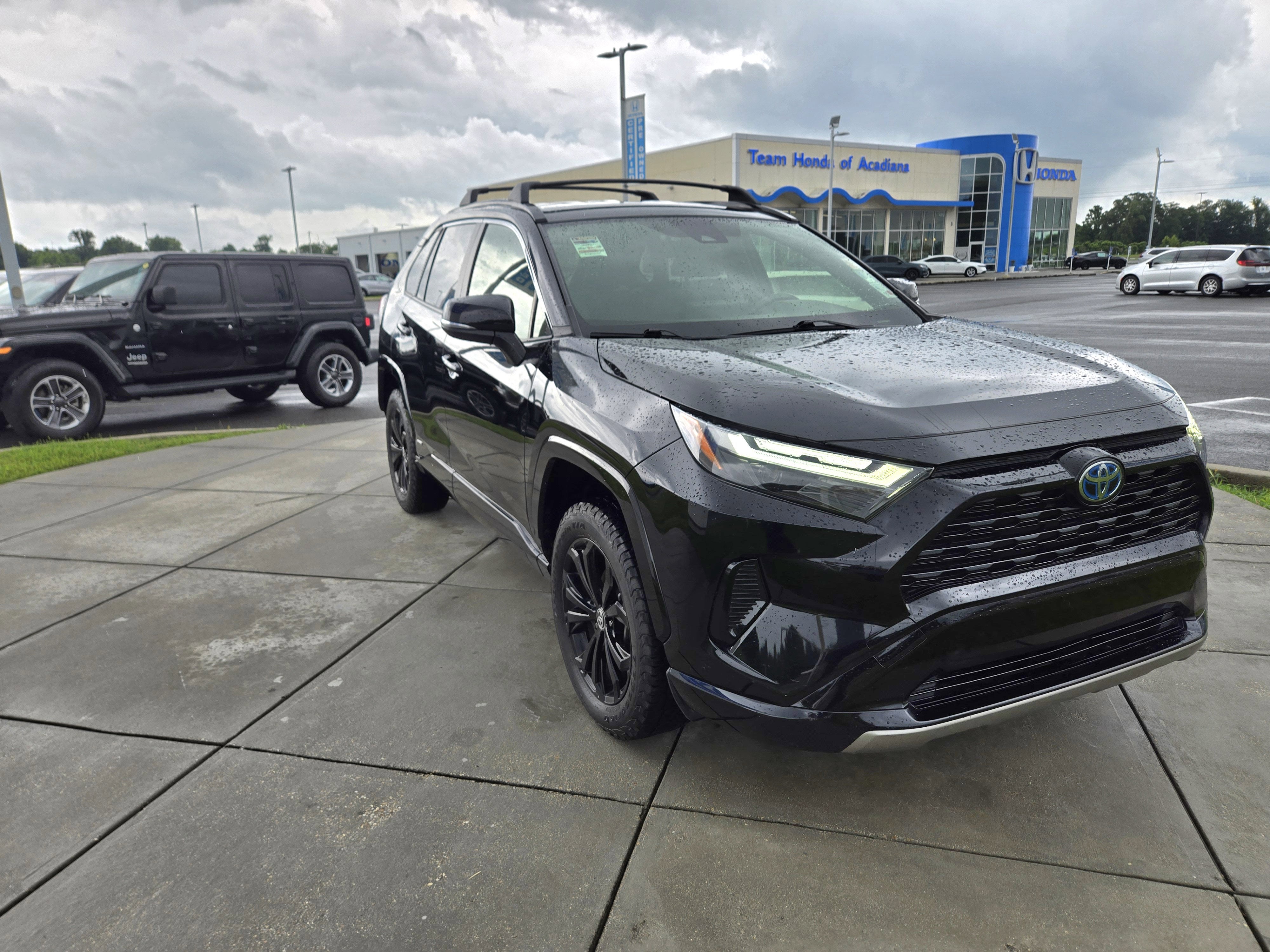 2022 Toyota RAV4 Hybrid SE